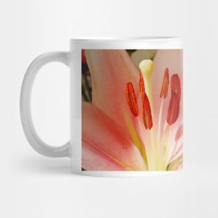 lily stamens Mug